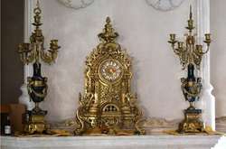 Лувр в мініатюрі. Італійська поліція взяла штурмом шикарні особняки циганських мафіозі