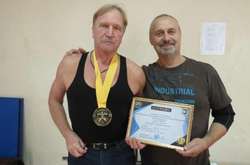 Вінницькі ветерани пауерліфтингу знову стали чемпіонами світу