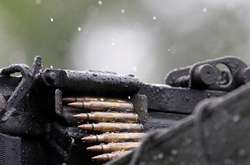 О пів на сьому ранку російсько-окупаційні війська обстріляли з ручних та автоматичних гранатометів наші оборонні укріплення