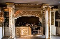 Лувр в миниатюре. Итальянская полиция взяла штурмом шикарные особняки цыганских мафиози