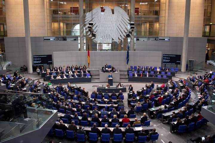 Германия приняла бюджет на 2019 год