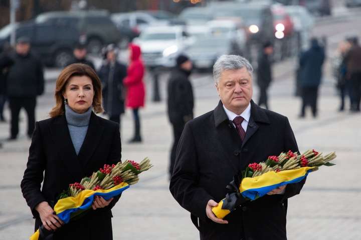 Президент разом з дружиною вшанували пам’ять жертв Голодомору