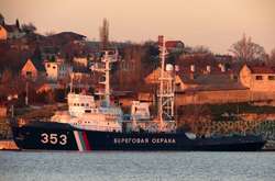 Під час тарану українського судна російський корабель сам отримав пробоїну – експерт