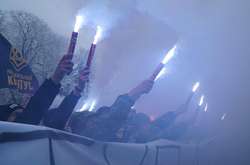 Націоналісти запалили димові шашки біля Верховної Ради