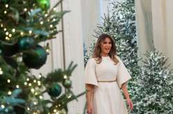 Мелания Трамп показала, как украсили Белый дом к Рождеству