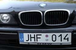 «Євробляхери» почали пропускати авто на кордоні з Польщею