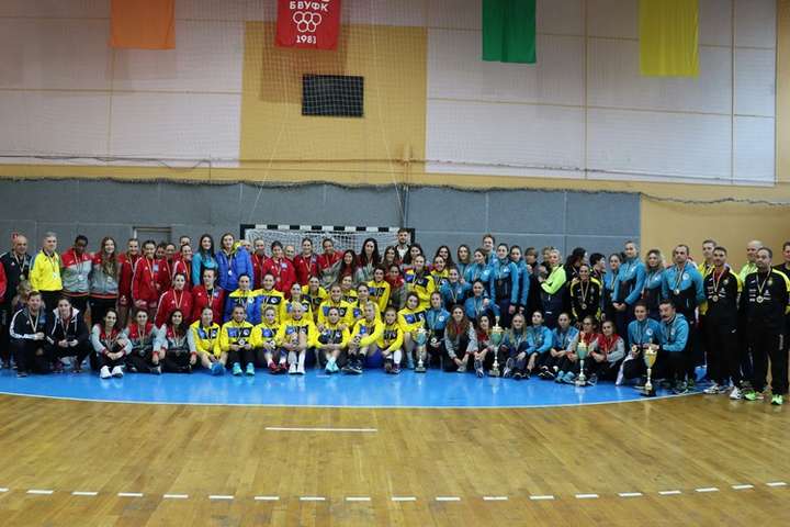 Жіноча збірна України стала другою на гандбольному Кубку Турчина