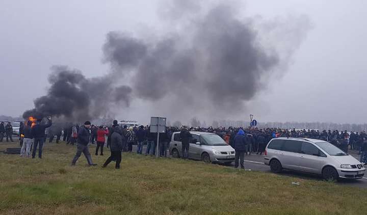 Поліція Львівщини відкрила п'ять проваджень через блокування кордону
