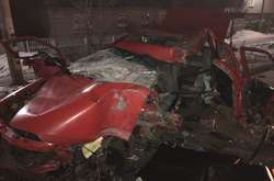 Автомобіль  виїхав на зустрічну смугу, де допустив зіткнення з електроопорою 