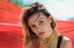 Украинская певица призналась в однополых сношениях