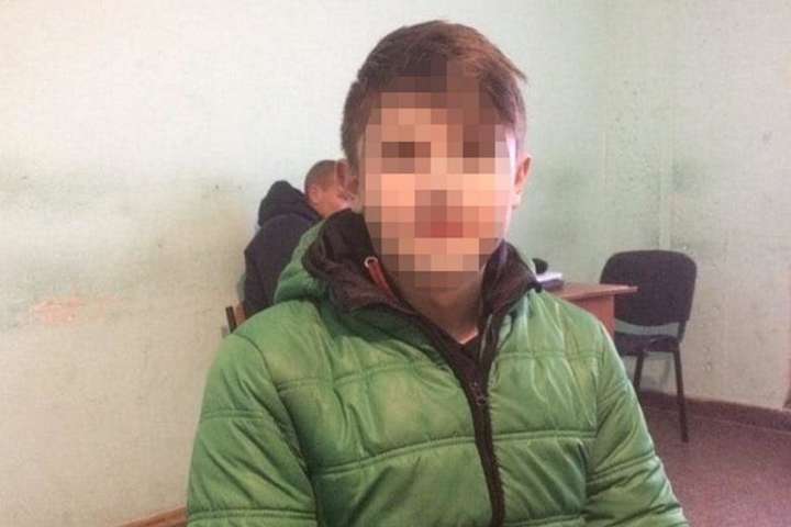 У «замінуванні» двох вокзалів Києва підозрюється 15-річний підліток (фото)