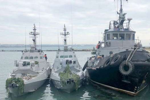 Українська прокуратура Криму заявила, що захоплені Росією моряки є військовополоненими 