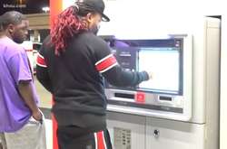 В США банкомат видавав 100 доларів замість 20