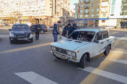 Водій KIA не встиг загальмувати і влетів у ВАЗ