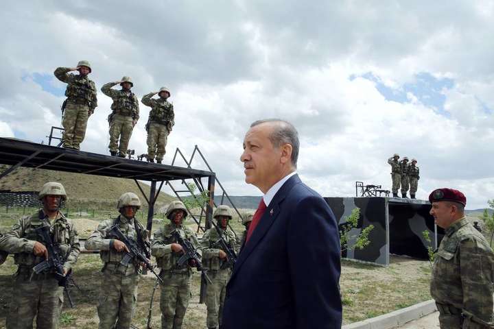Туреччина готова бути посередником у переговорах щодо агресії РФ на Азові 