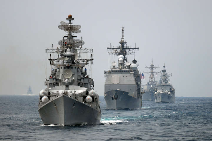 Кремль розлютив заклик Порошенка розмістити кораблі НАТО в Азовському морі