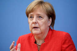Меркель має намір обговорити з Путіним питання Азовського моря на саміті G20 