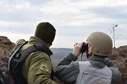 Військовослужбовці Збройних Сил України відкрили вогонь у відповідь зі стрілецької зброї