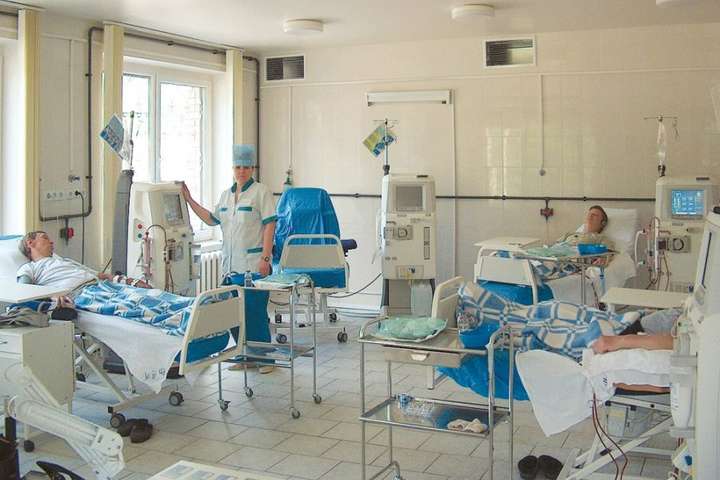Частина лікарень в Україні перейшла у режим воєнного стану