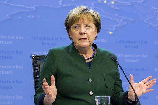 Літак Меркель вимушено приземлився дорогою на саміт G20
