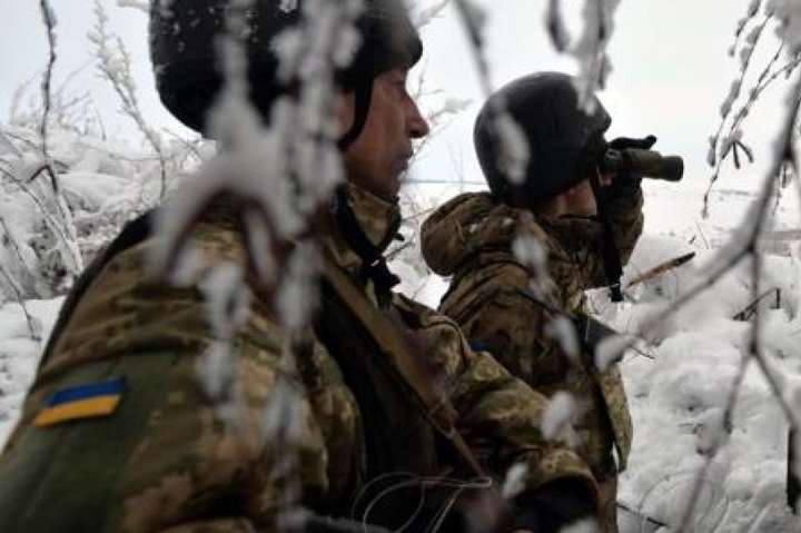 Доба на Донбасі: поранено військового, ще один зник безвісти