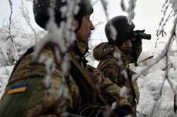 Доба на Донбасі: поранено військового, ще один зник безвісти