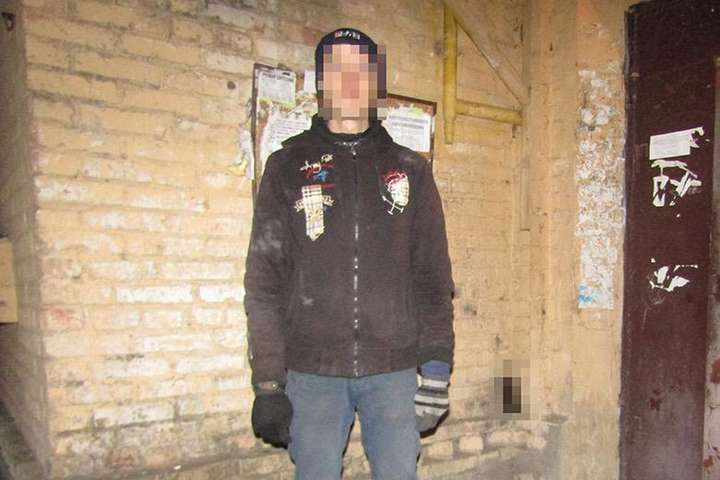 У Києві рецидивіст скоїв крадіжку із автомобіля