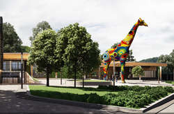 Стало відомо, коли відкриють скульптуру гігантського жирафа у зоопарку