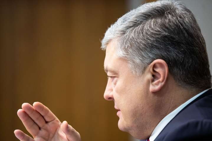 Порошенко заявив, що Путін погрожує східним кордонам НАТО