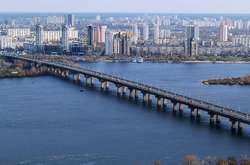 Міст Патона у Києві закрили в обох напрямках