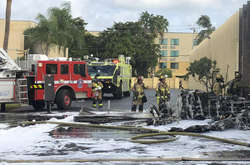 У США літак упав на дитячий лікувальний центр: двоє загиблих