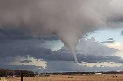 Серія торнадо обрушилася на США: постраждали 20 осіб