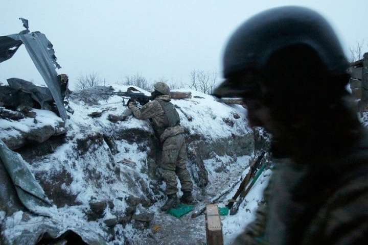 Загострення на Донбасі: більше 20 ворожих обстрілів, є загиблий та поранені бійці