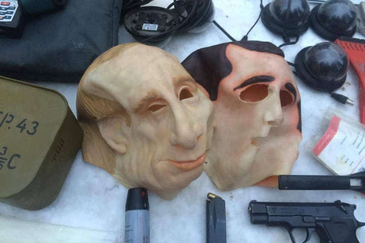 Під Києвом гангстери в масках Путіна пограбували іноземців