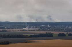 «З початку робіт на постраждалій від вибухів території зібрано 95805 боєприпасів. Розчищення проводить зведений піротехнічний загін ДСНС України у складі 143 чоловік та 46 одиниць спецтехніки», - поінформував Роман Хропатий