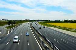 Гройсман розповів, хто має будувати Велику Окружну дорогу навколо Києва