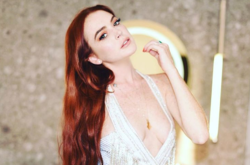 Линдси Лохан предстала в соблазнительных образах диснеевских принцесс