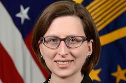  Лаура Купер прибула до Києва 