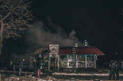 Невідомі підпалили продуктовий магазин на Березняках