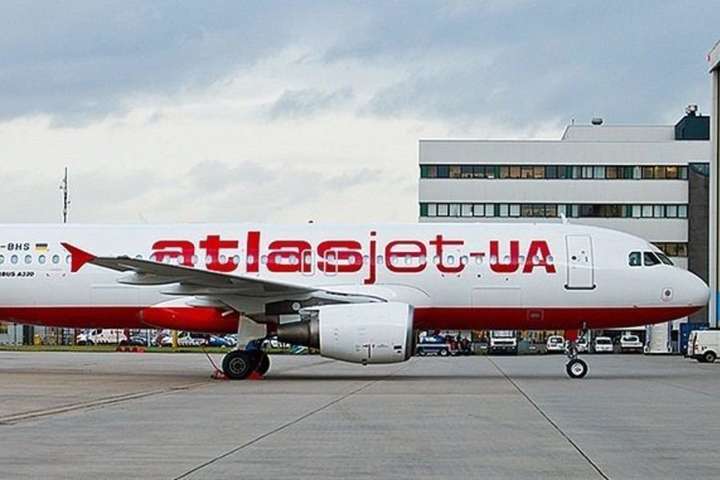 Рейтинг пунктуальності українських авіакомпаній за листопад очолив «Атлас Джет Україна»