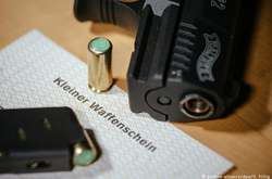 Немцы стали чаще покупать нелетальное оружие