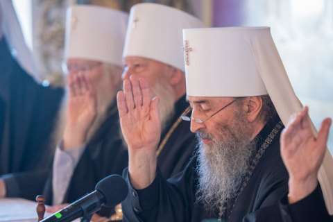 В УПЦ МП заявили, що Об'єднавчий собор є «незаконним зібранням», а усі рішення, прийняті цим собором в УПЦ (МП) «вважатимуть недійсними та такими, що не матимуть жодної юридичної та канонічної сили». - У Московському патріархаті заявили, що не визнають рішення Об'єднавчого собору