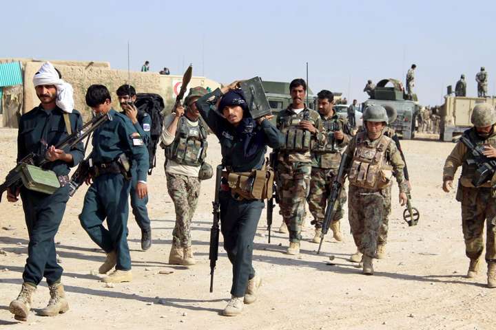 Таліби напали на сторожові пости в Афганістані: загинули 14 солдатів, 21 в полоні