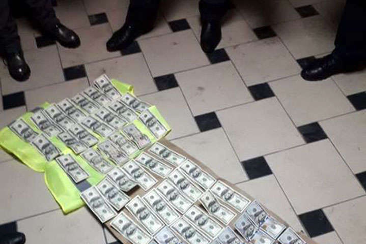 За хабар $6 тисяч вінницький прокурор і його посередники одержали штрафи