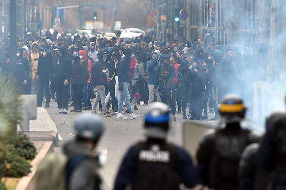 «Жовті жилети» у Брюсселі: поліція затримала близько 70 осіб