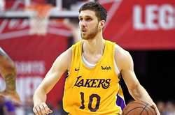 11 очок Михайлюка допомогли «Лейкерс» обіграти «Мемфіс»