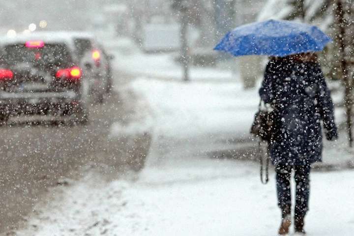 Погода на неділю: синоптики прогнозують в Україні мокрий сніг з дощем