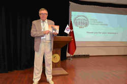  Олександр Захарія був професором кафедри аналітичної хімії Одеського національного університету ім. Мечникова 