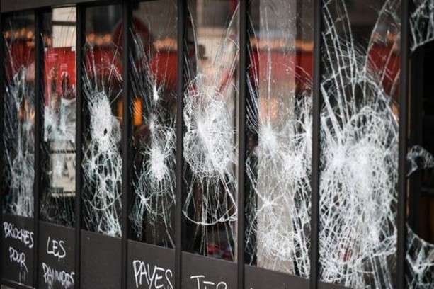 У Франції підраховують збитки від протестів «жовтих жилетів»