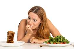 Диетологи рассказали, как отказаться от сладкого